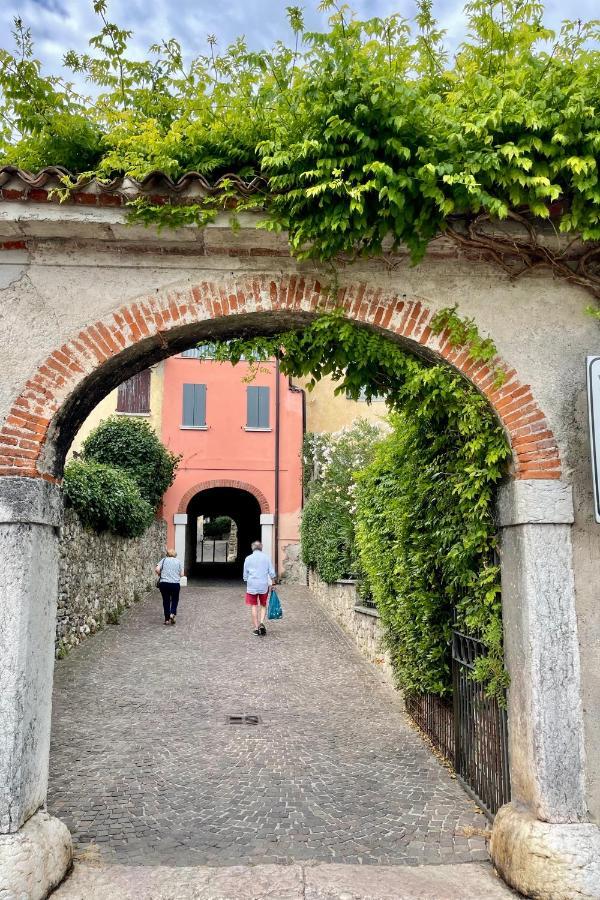 Borgo Dei Sogni Apartman San Felice del Benaco Kültér fotó